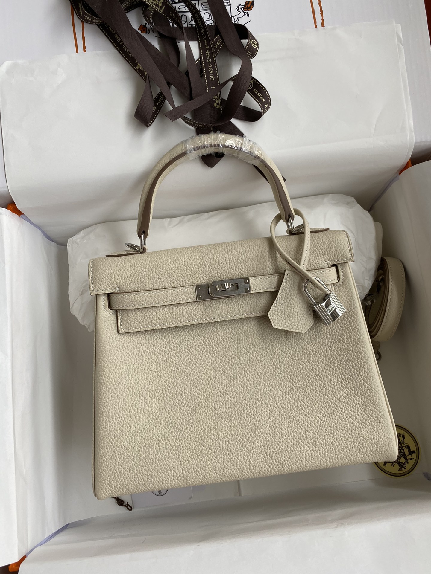 Hermes Kelly 25cm Handbag Shoulder Bag in White Togo Leather